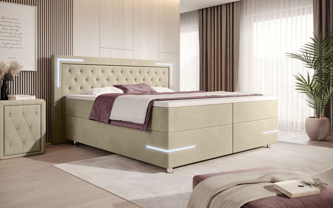 Lit boxspring Carlotta en velours avec éclairages LED, rangements et pieds chromés - 7 coloris